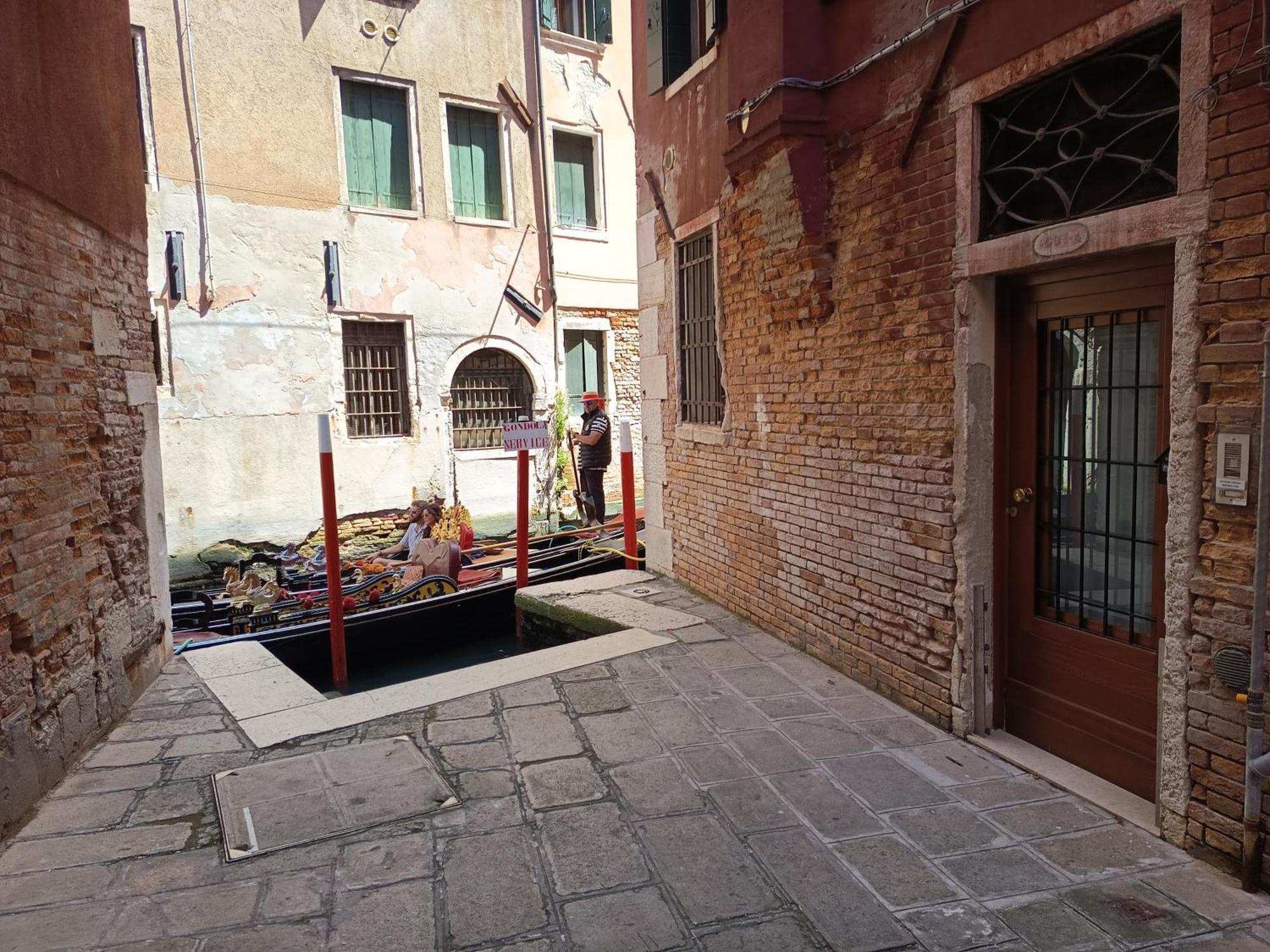 Ca Del Gambero Canal View Venedig Exterior foto